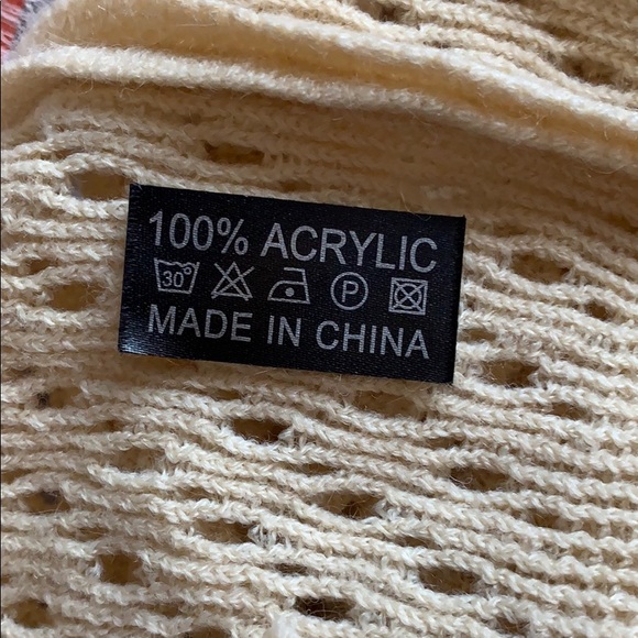 3 for $10🎁 Acrylic infinity women’s scarf - Picture 4 of 6